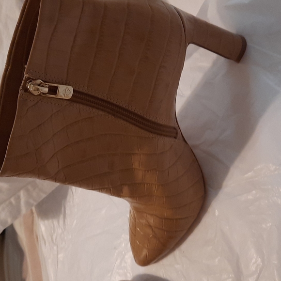 Blonde or light tan Antonio Melani boots size 10M crocodile leather - Picture 5 of 10